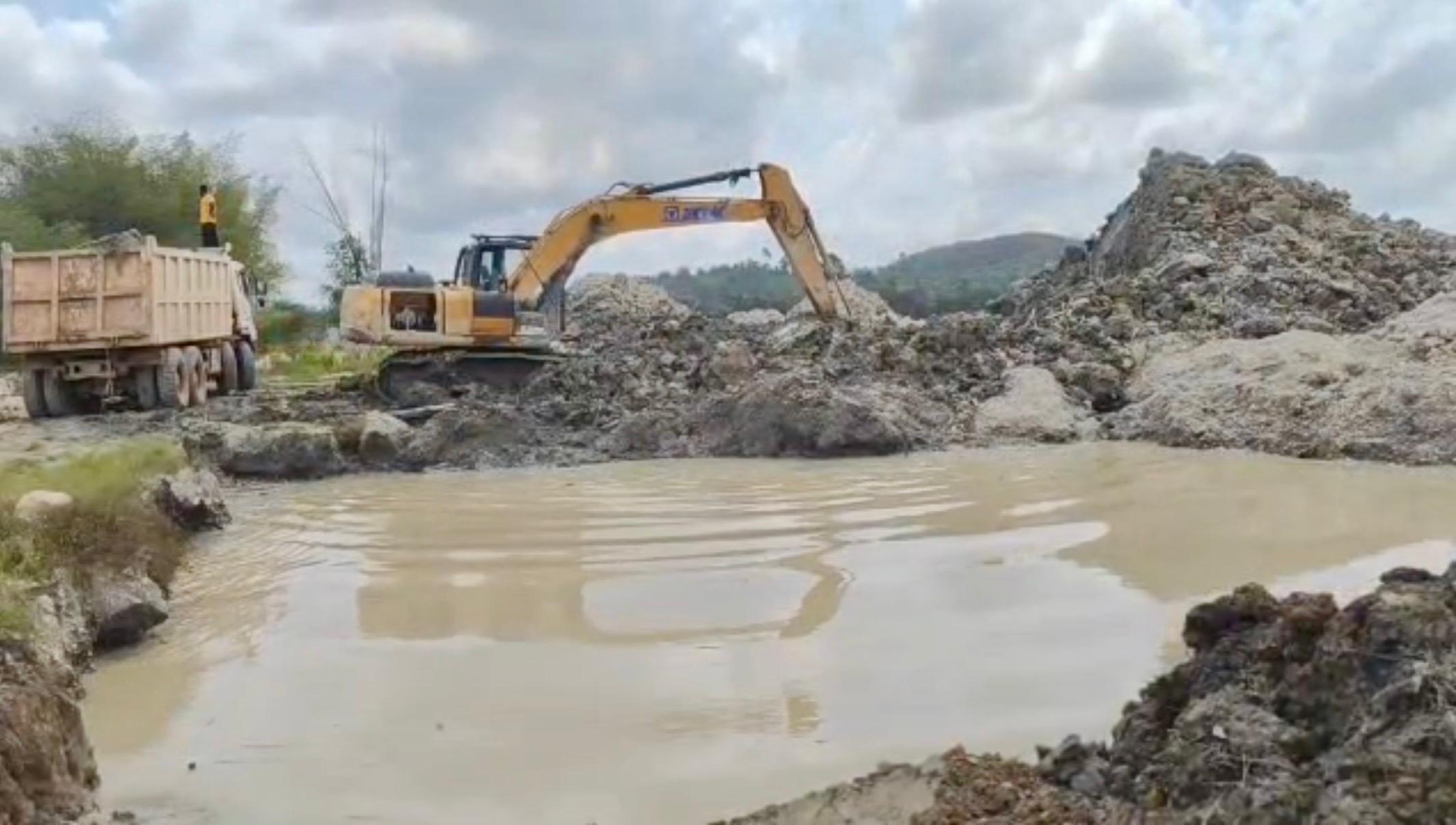 Ellembelle Dispute: Salman Youth, Chief Clash Over Clay Mining from Abandoned Pits