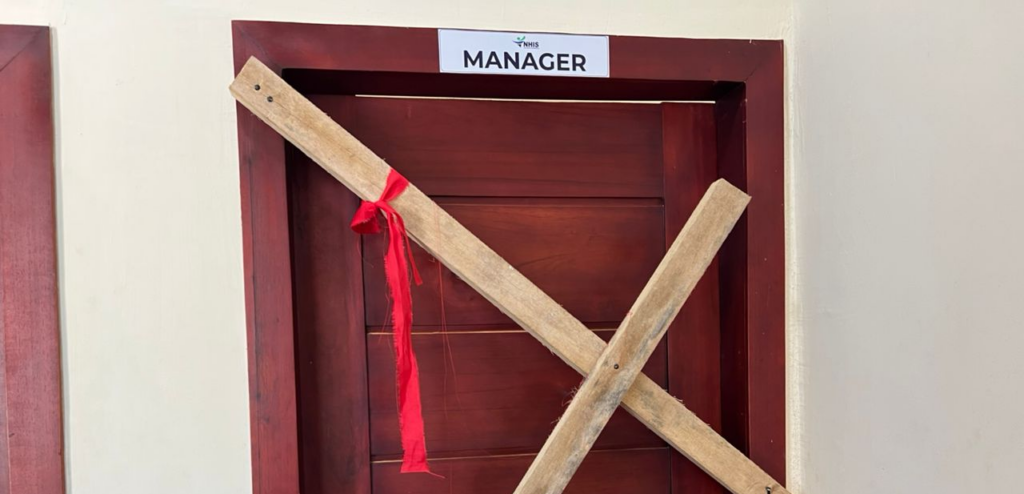 Angry NDC supporters lock up Ejisu NHIA office over ‘appointments neglect’